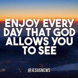 Meet your Posher, Dee